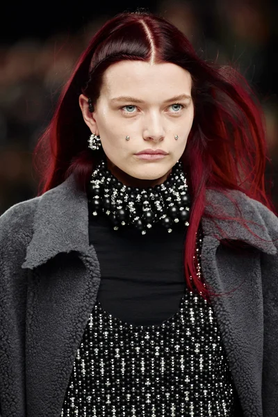Look 69